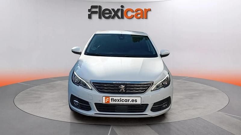 Usado Peugeot 308 Allure 131 CV (96 kW) 2020 Blanco Utilitario