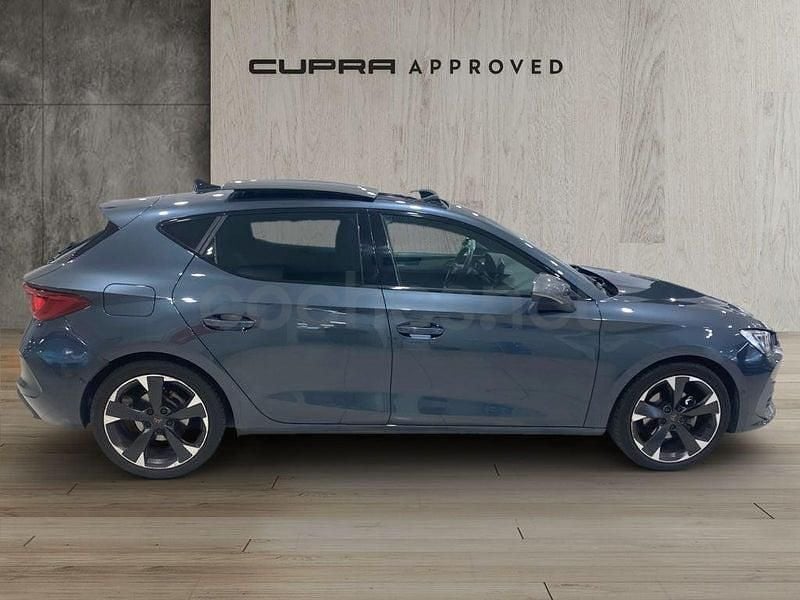 Usado Cupra Leon 150 CV (110 kW) 2024 Gris / plata Berlina
