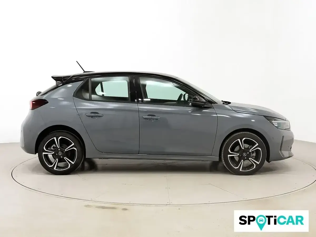 Usado Opel Corsa 101 CV (74 kW) 2025 Gris Utilitario