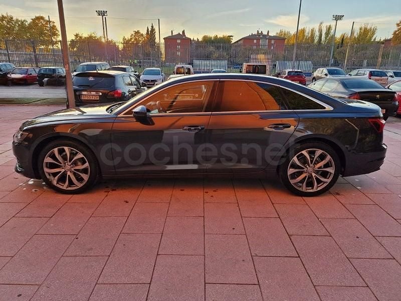 Usado Audi A6 Premium 204 CV (150 kW) 2022 Gris / plata Berlina