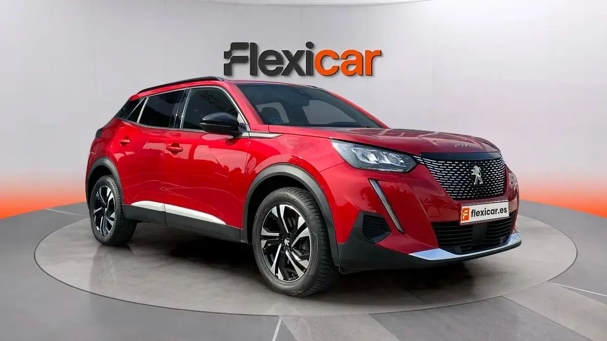 Usado Peugeot 2008 Allure 130 CV (95 kW) 2022 SUV