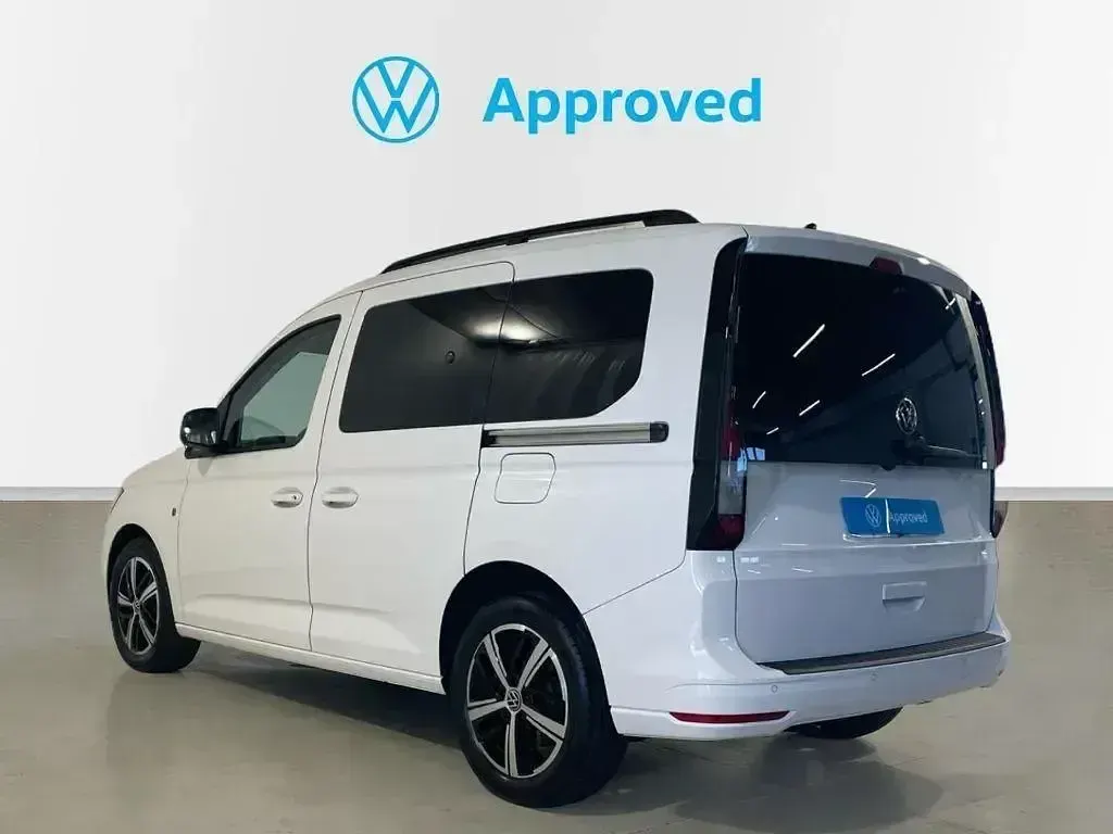 Usado VW Caddy 122 CV (89 kW) 2025 Blanco Monovolumen