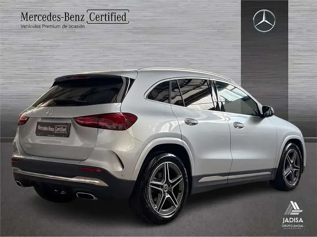 Usado Mercedes GLA200 163 CV (119 kW) 2025 SUV