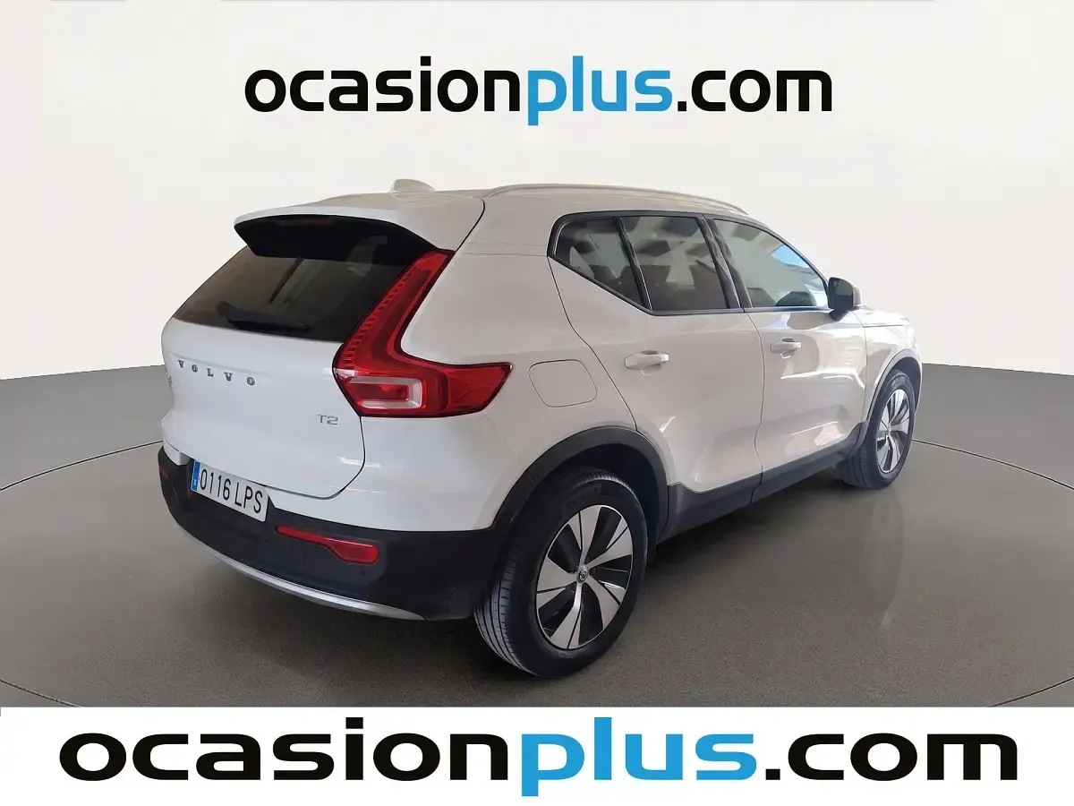 Usado Volvo XC40 Momentum 129 CV (94 kW) 2021 Blanco SUV
