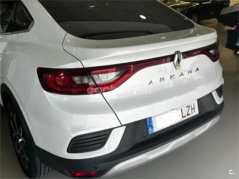 Usado Renault Arkana Zen 140 CV (102 kW) 2022 Blanco SUV