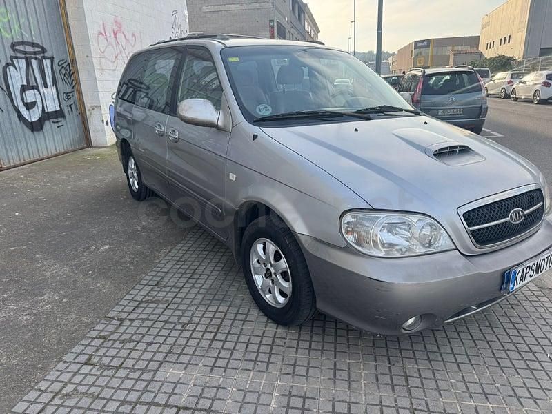 Usado Kia Carnival EX 144 CV (105 kW) 2006 Gris / plata Monovolumen