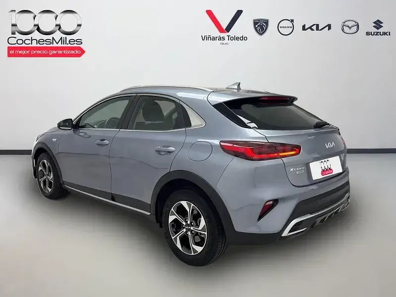Usado Kia XCeed 140 CV (102 kW) 2024 Gris / plata SUV