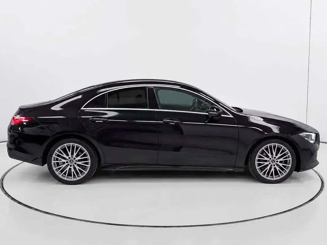 Usado Mercedes CLA200 163 CV (119 kW) 2023 Negro Coupe