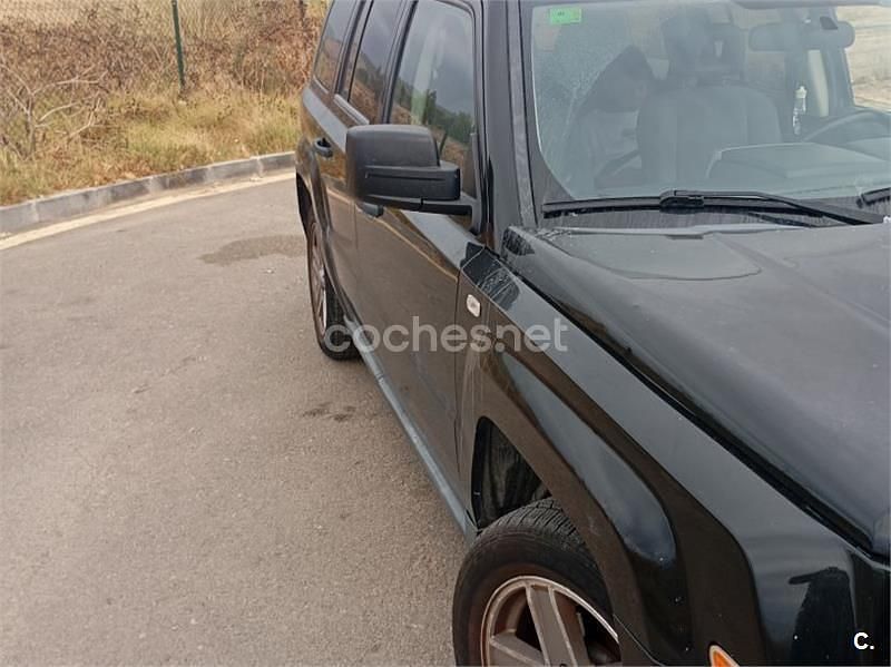 Usado Jeep Patriot Limited 140 CV (102 kW) 2008 Negro SUV