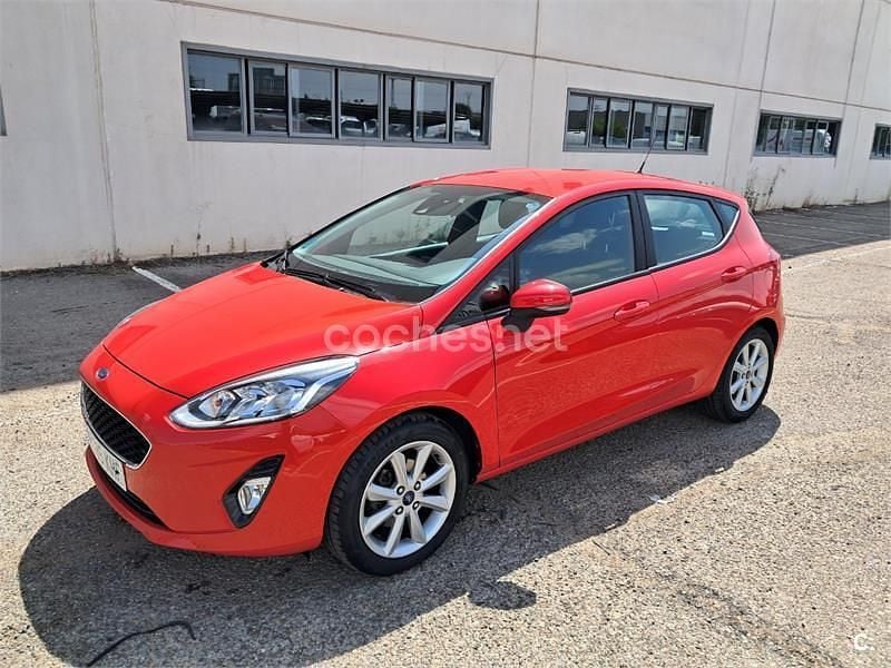 Rojo Usado 2018 Ford Fiesta Trend Utilitario | 9500 € (Buen precio) - Imagen 1/4