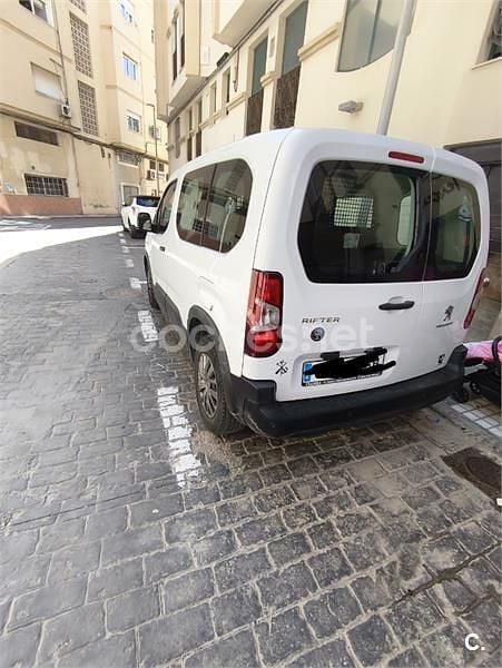 Usado Peugeot Rifter Allure 130 CV (95 kW) 2023 Blanco Monovolumen