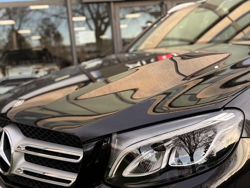 Usado Mercedes GLC250 204 CV (150 kW) 2017 Negro SUV