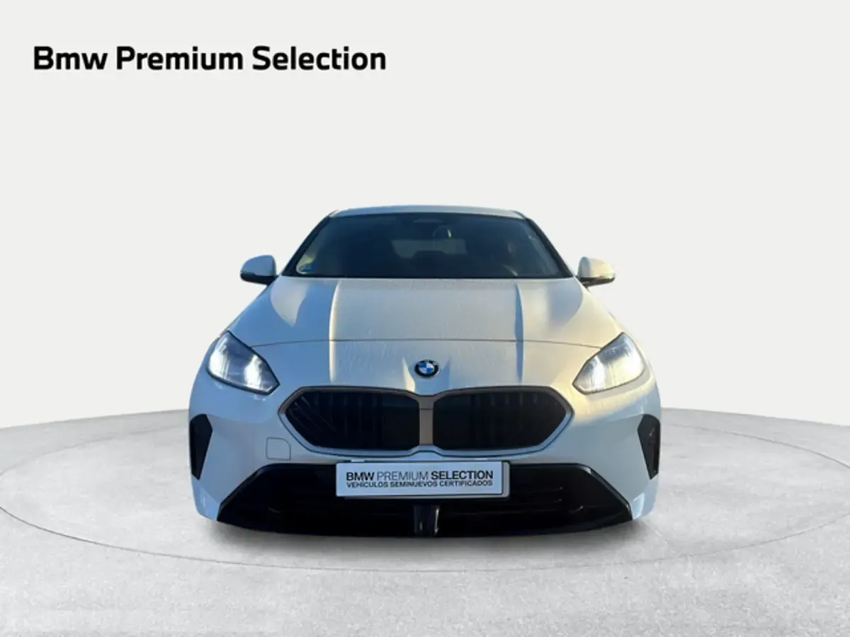 Usado BMW 120 Comfort Edition 190 CV (139 kW) 2025 Blanco Utilitario