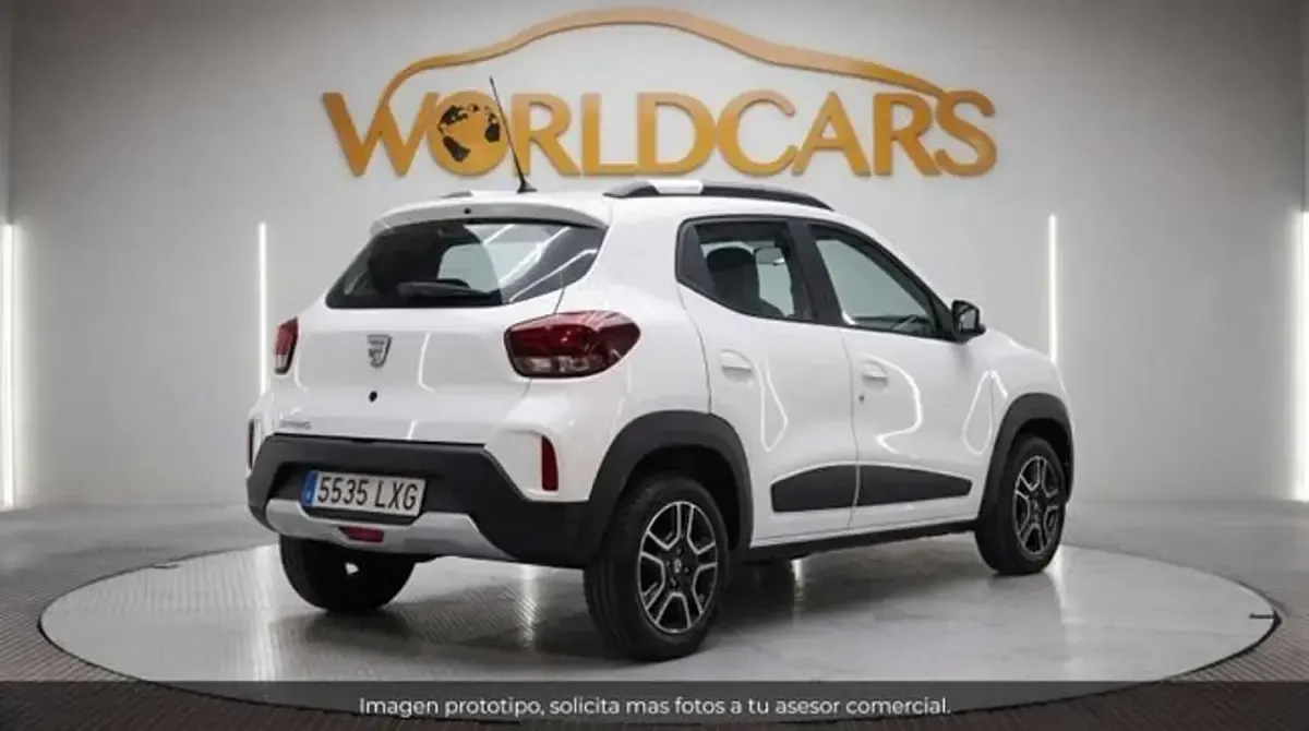 Usado Dacia Spring Comfort Plus 33 kW (45 CV) 2022 Blanco Utilitario