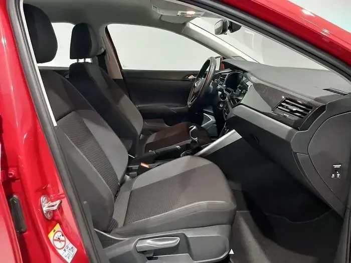 Usado VW Polo Life 95 CV (69 kW) 2023 Rojo Utilitario