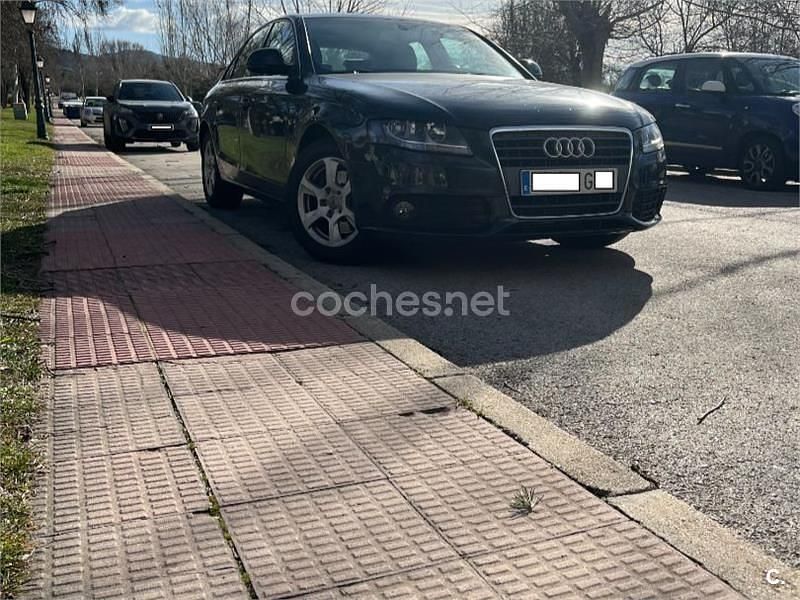 Usado Audi A4 143 CV (105 kW) 2009 Verde Berlina