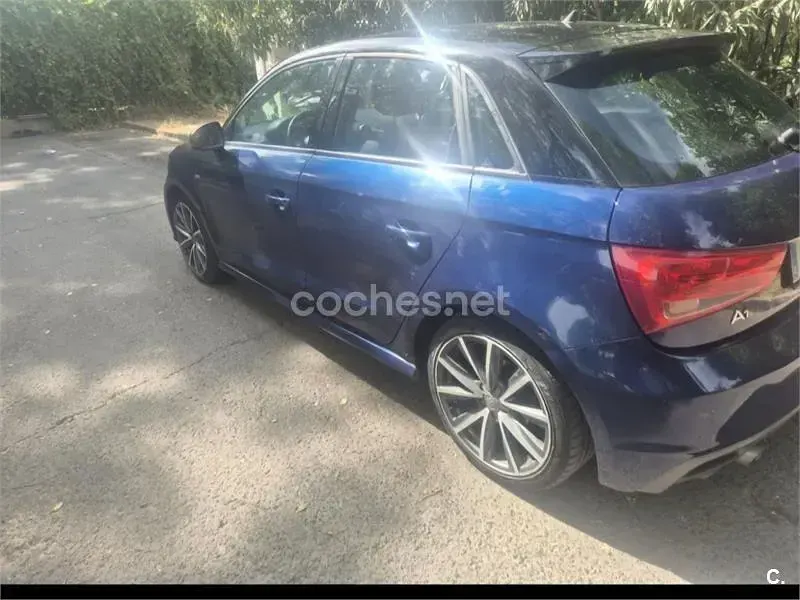 Usado Audi A1 Sportback 95 CV (69 kW) 2015 Azul Utilitario