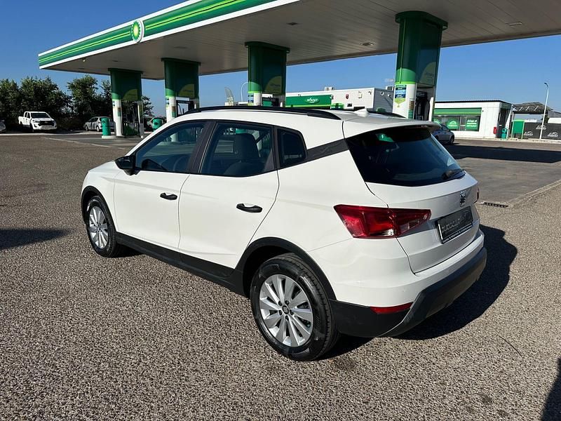 Usado Seat Arona Reference 95 CV (69 kW) 2020 Blanco SUV