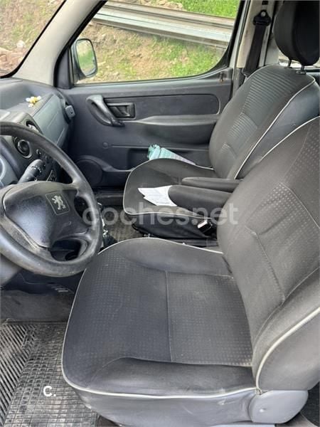 Gris / plata Usado 2009 Peugeot Partner Tepee Outdoor Monovolumen | 4900 € (Buen precio) - Imagen 1/4