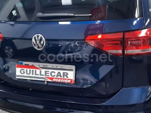 Usado VW Touran Advance 150 CV (110 kW) 2018 Azul Monovolumen