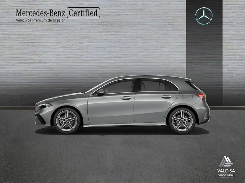 Usado Mercedes A180 136 CV (100 kW) 2025 Gris Berlina