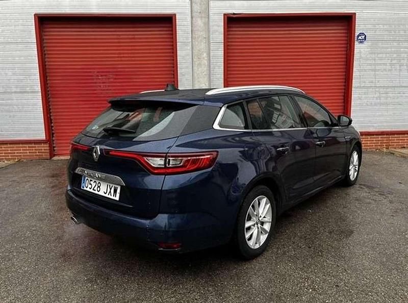Usado Renault Mégane GrandTour Zen 131 CV (96 kW) 2017 Azul Familiar