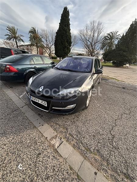 Usado Renault Laguna III LIMITED 130 CV (95 kW) 2015 Marrón Berlina