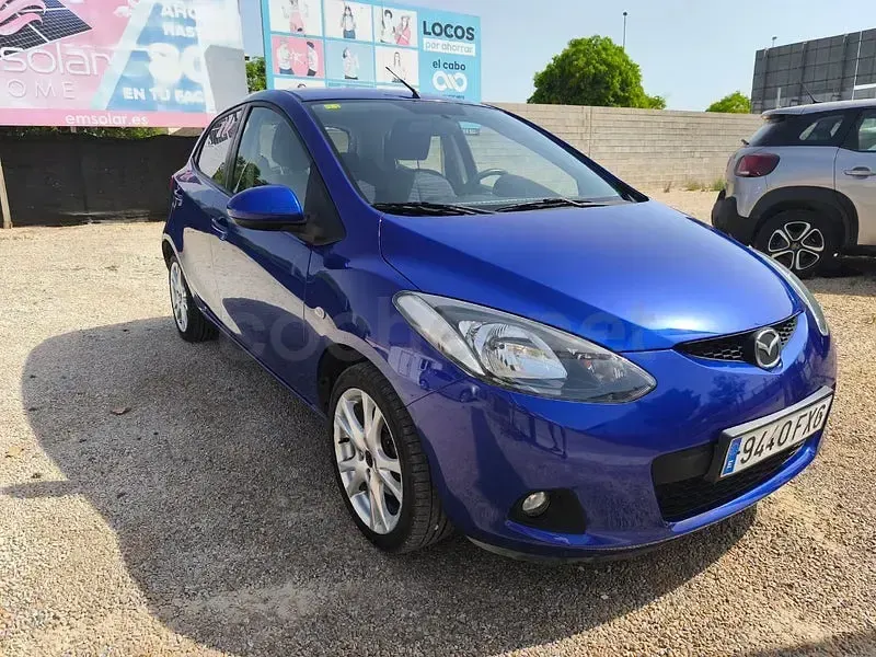 Usado Mazda 2 Sportive 103 CV (75 kW) 2007 Azul Utilitario