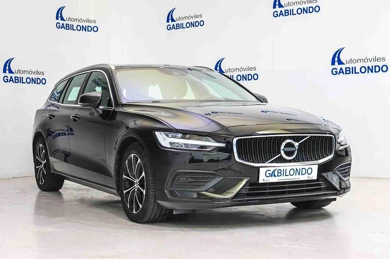 Usado Volvo V60 Momentum 151 CV (111 kW) 2020 Negro Familiar