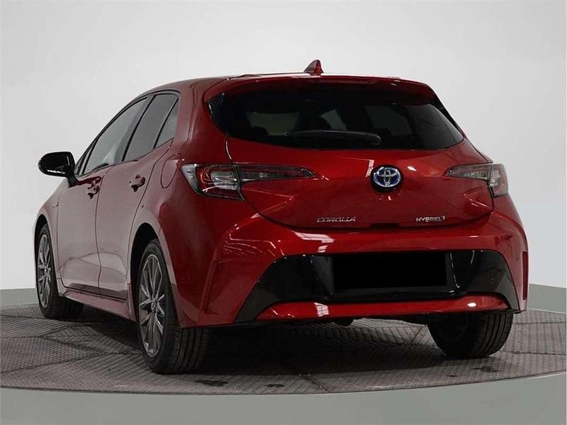 Usado Toyota Corolla 122 CV (89 kW) 2019 Rojo emoción Berlina