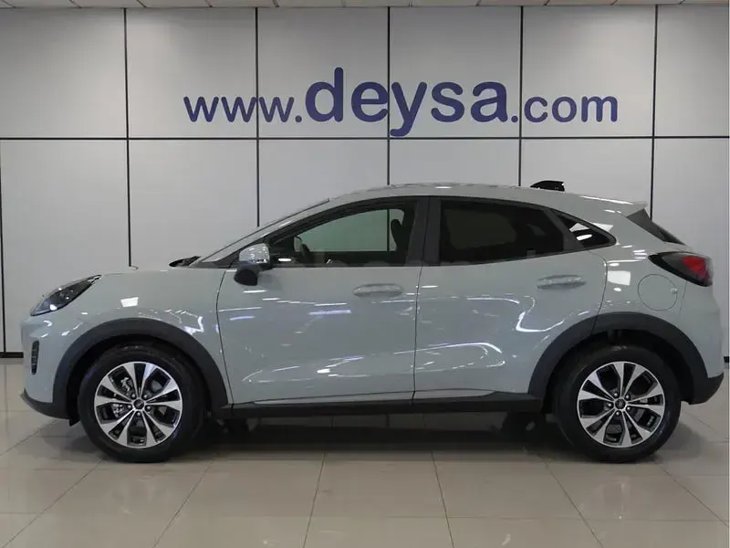 Usado Ford Puma Titanium 125 CV (91 kW) 2026 Gris / plata SUV