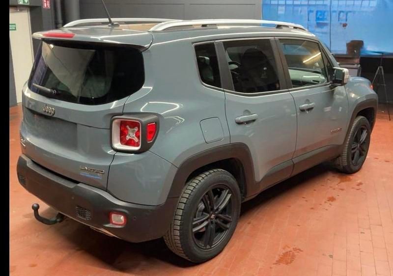 Usado Jeep Renegade Limited 140 CV (102 kW) 2016 Gris SUV
