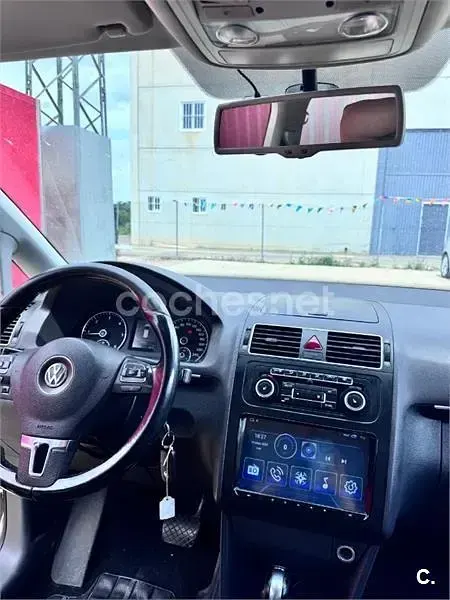 Usado VW Touran Advance 105 CV (77 kW) 2011 Gris / plata Monovolumen