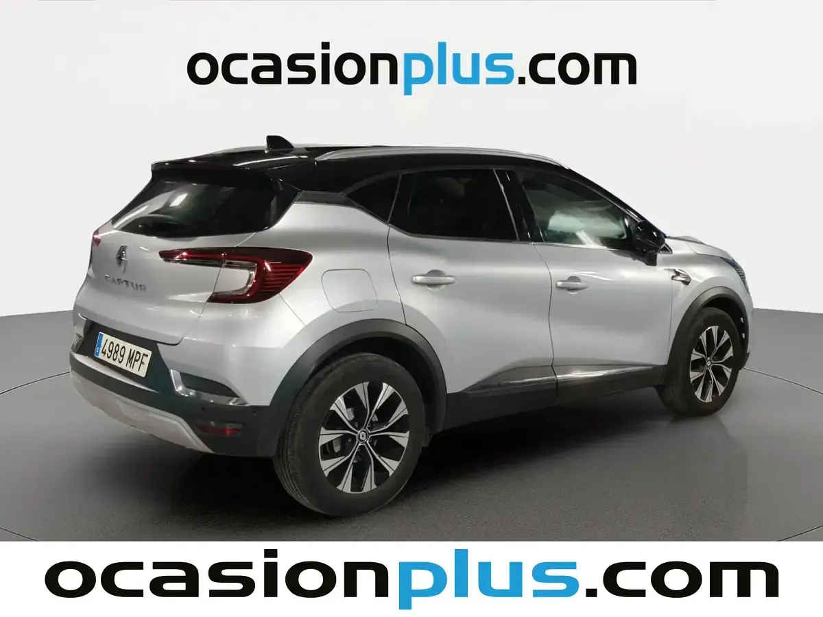 Usado Renault Captur Techno 90 CV (66 kW) 2024 Gris SUV