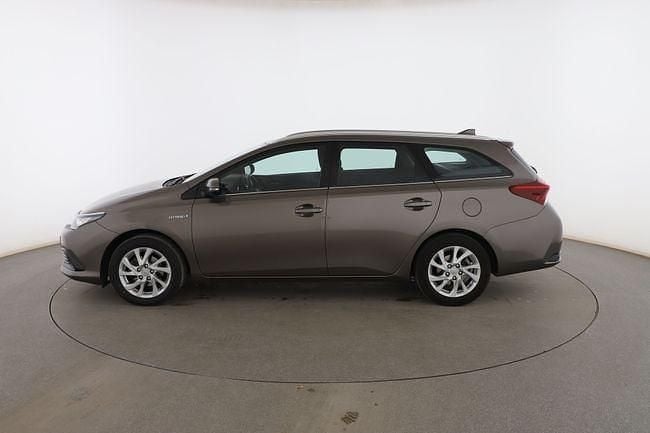 Usado Toyota Auris Hybrid Business Edition 140 CV (102 kW) 2018 Gris Familiar