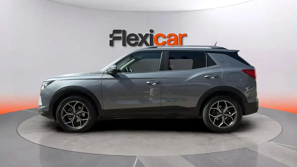 Usado SsangYong Korando Limited 149 CV (109 kW) 2023 Gris