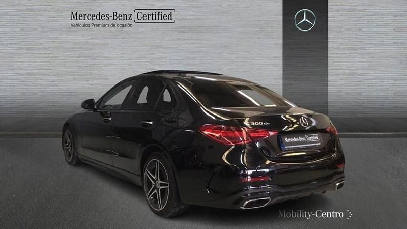 Usado Mercedes C300 197 CV (144 kW) 2024 Negro obsidiana Berlina