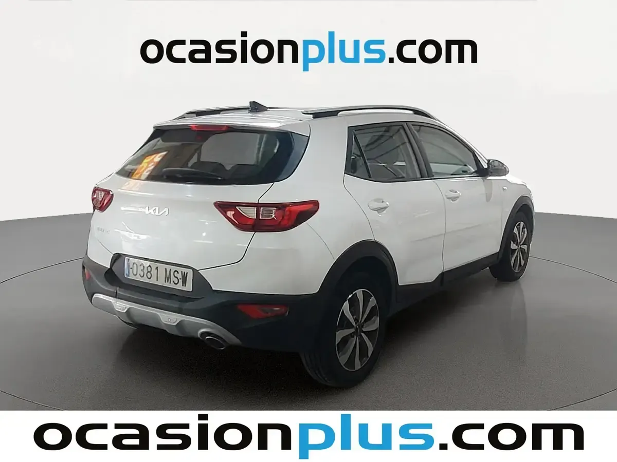 Usado Kia Stonic 100 CV (73 kW) 2024 Blanco SUV