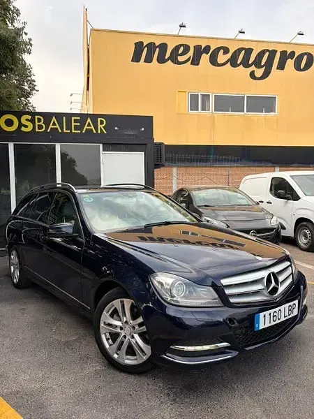 Usado Mercedes C250 Elegance 204 CV (150 kW) 2013 Azul Familiar