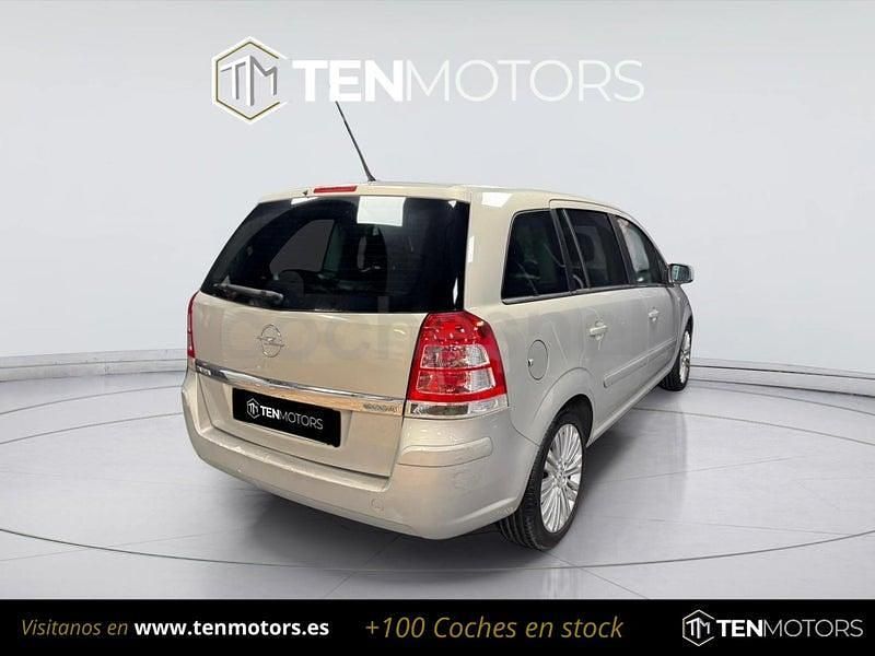 Usado Opel Zafira Family 110 CV (80 kW) 2011 Gris / plata Monovolumen