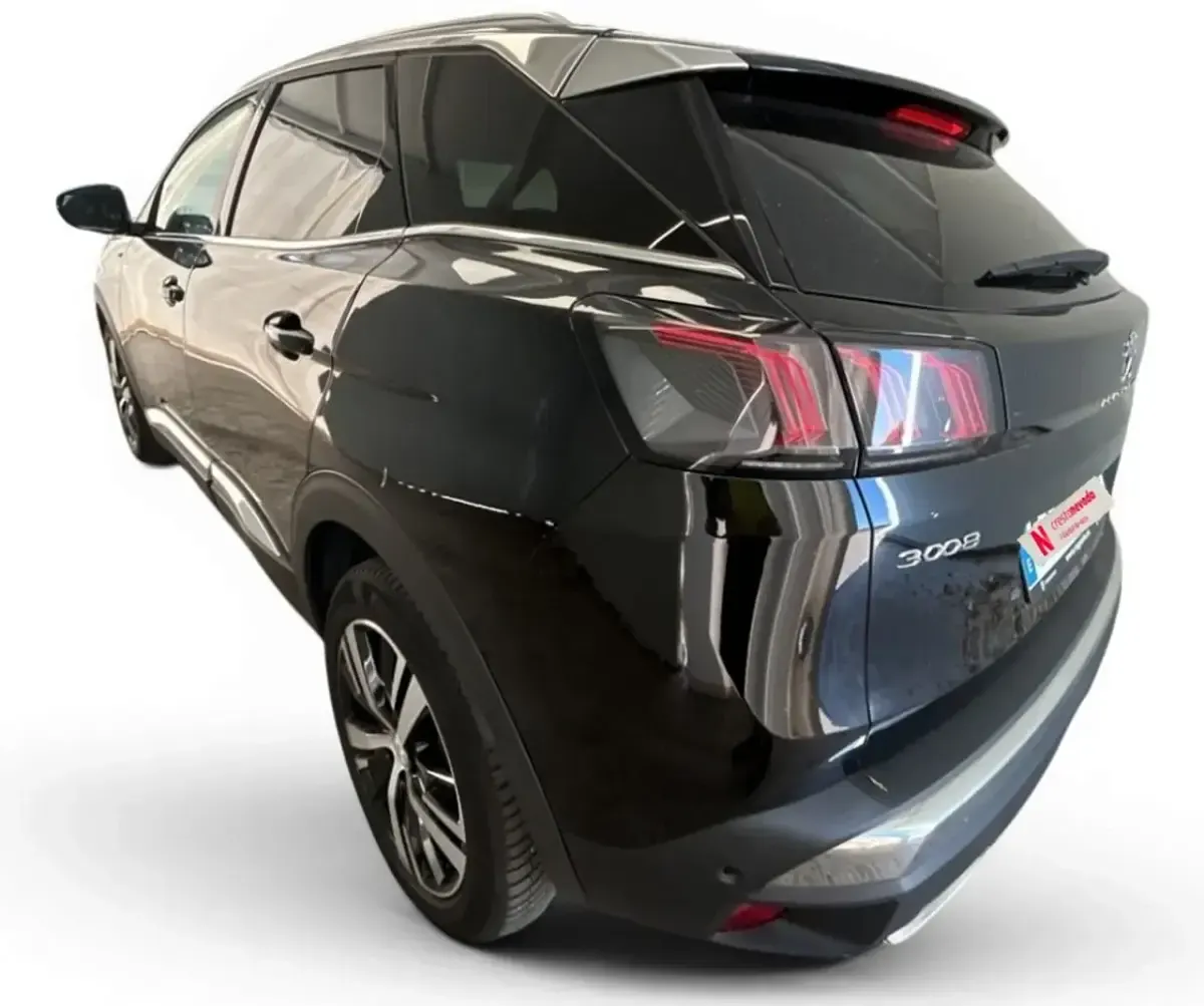 Usado Peugeot 3008 GT 130 CV (95 kW) 2023 Negro SUV