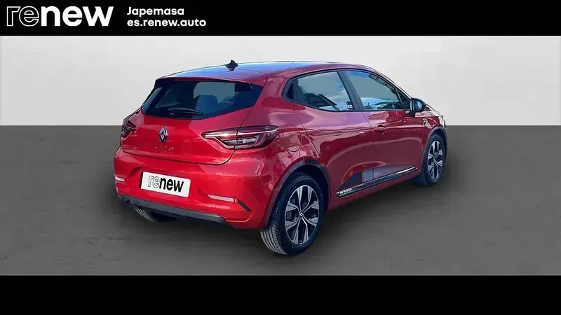 Używany Renault Clio V LIMITED 91 KM (66 kW) 2022 Czerwony Sedan/Limuzyna