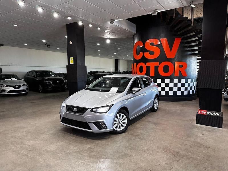 Usado Seat Ibiza Style Plus 95 CV (69 kW) 2022 Gris Berlina