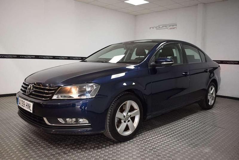 Azul Usado 2013 VW Passat Advance Familiar | 10.900 € (Precio justo) - Imagen 1/4
