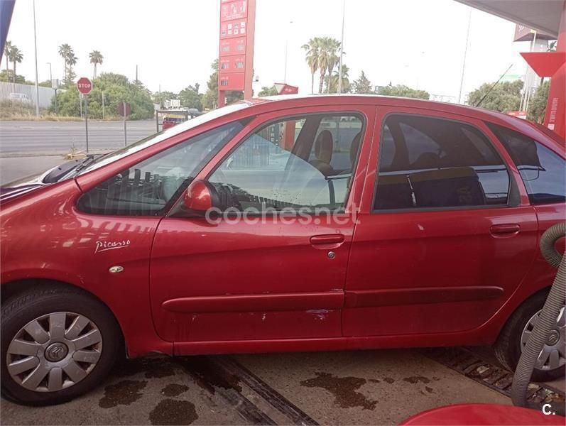 Rojo Usado 2011 Citroën Xsara Picasso Exclusive Monovolumen | 2950 € (Buen precio) - Imagen 1/4