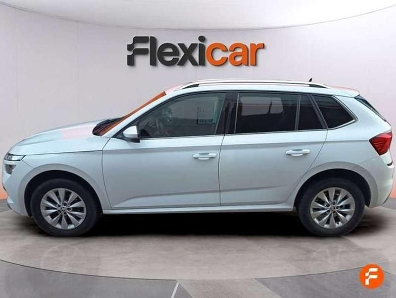 Usado Skoda Kamiq Ambition 110 CV (80 kW) 2022 Blanco SUV