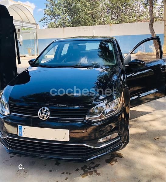Usado VW Polo Advance 90 CV (66 kW) 2016 Negro Berlina