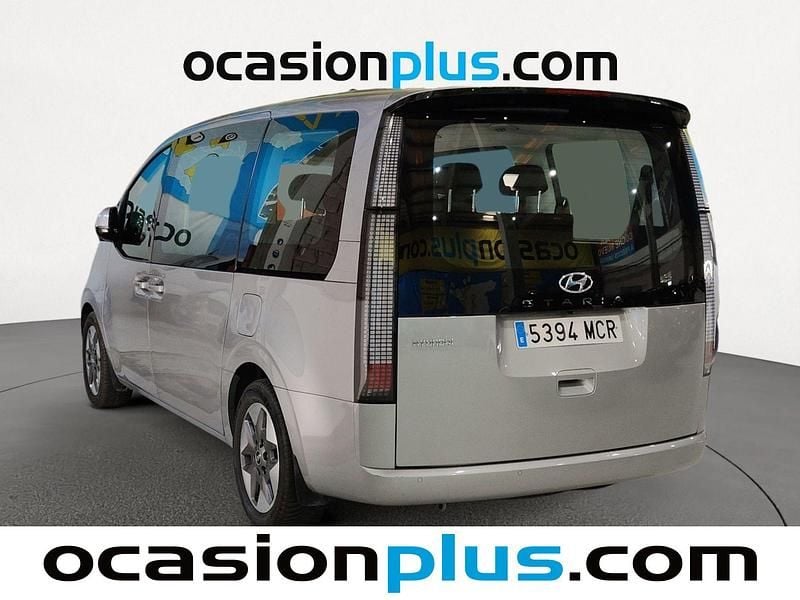 Usado Hyundai Staria 177 CV (130 kW) 2022 Gris plata Monovolumen