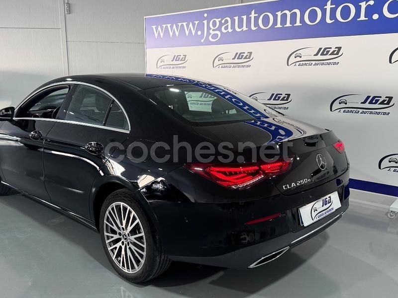 Usado Mercedes CLA250e 218 CV (160 kW) 2022 Negro Berlina