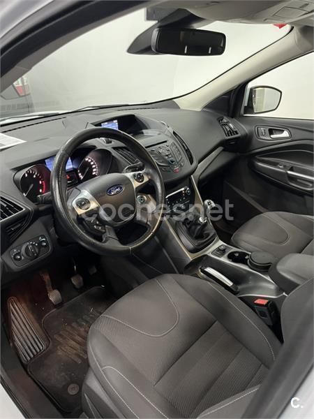 Usado Ford Kuga Trend 120 CV (88 kW) 2016 Blanco SUV